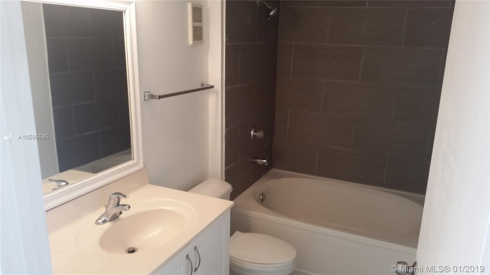 PALM LAKE CONDO - Residential Lease