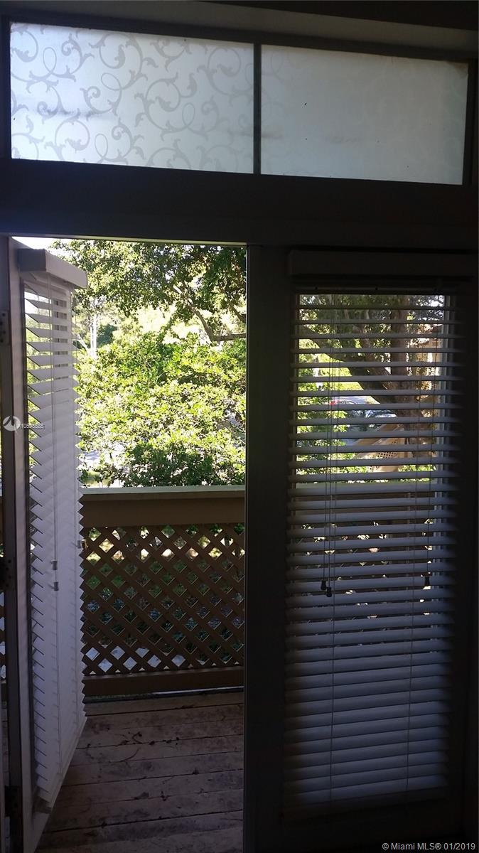 PALM LAKE CONDO - Residential Lease