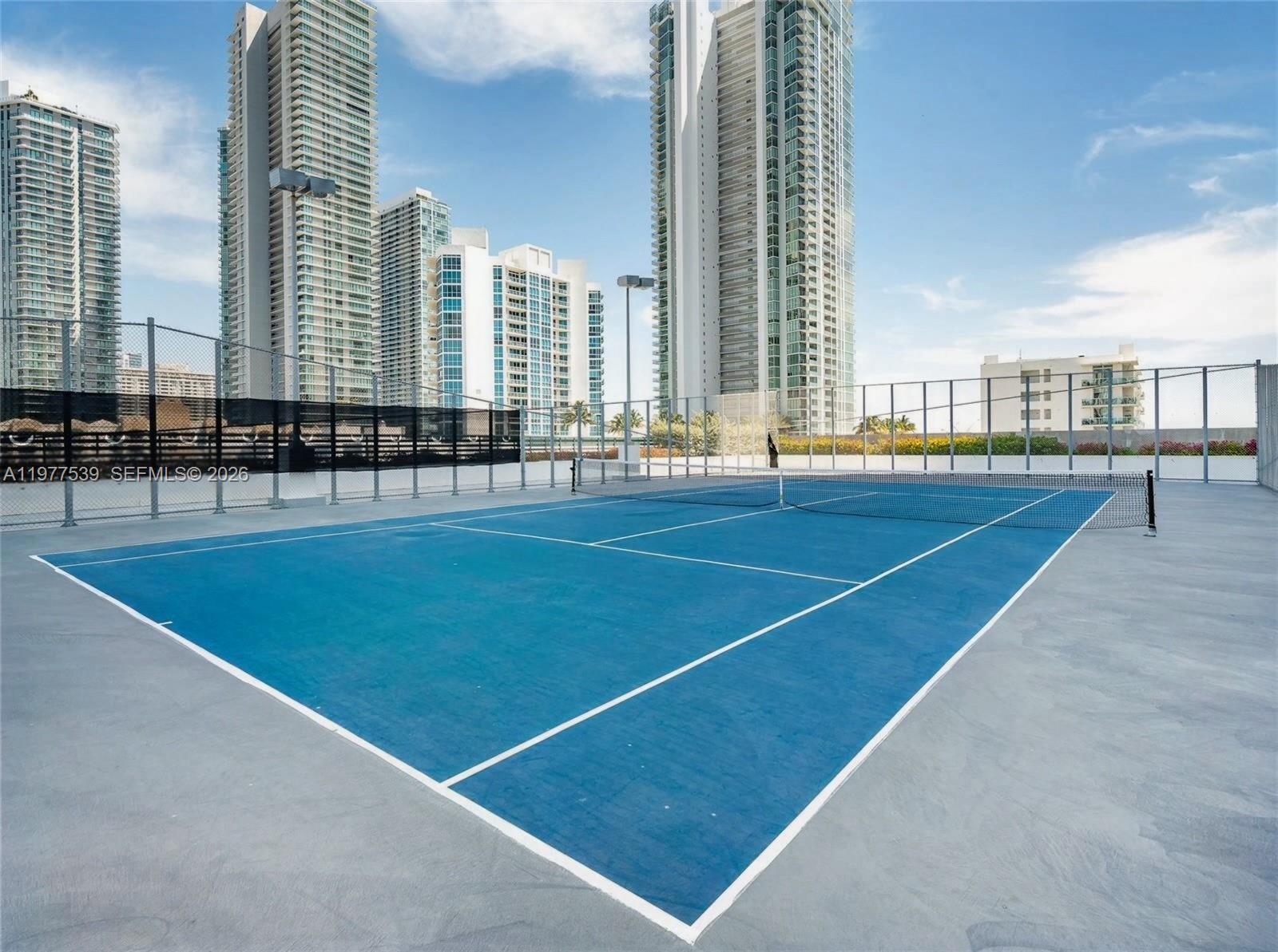 ICON BAY CONDO - Residential Lease