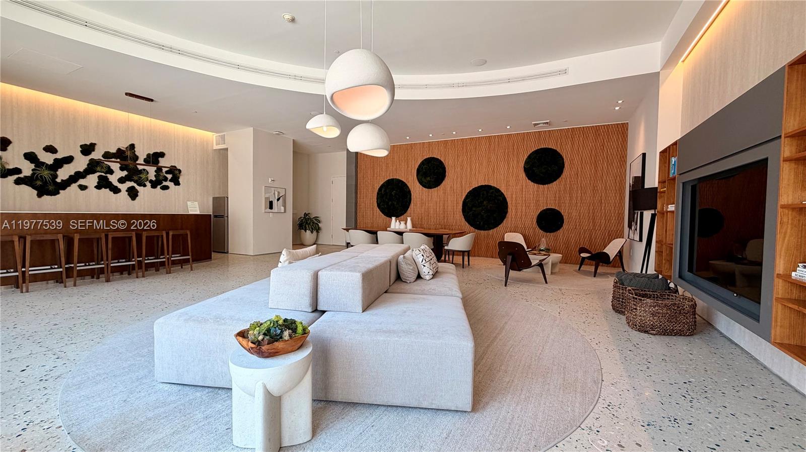 ICON BAY CONDO - Residential Lease