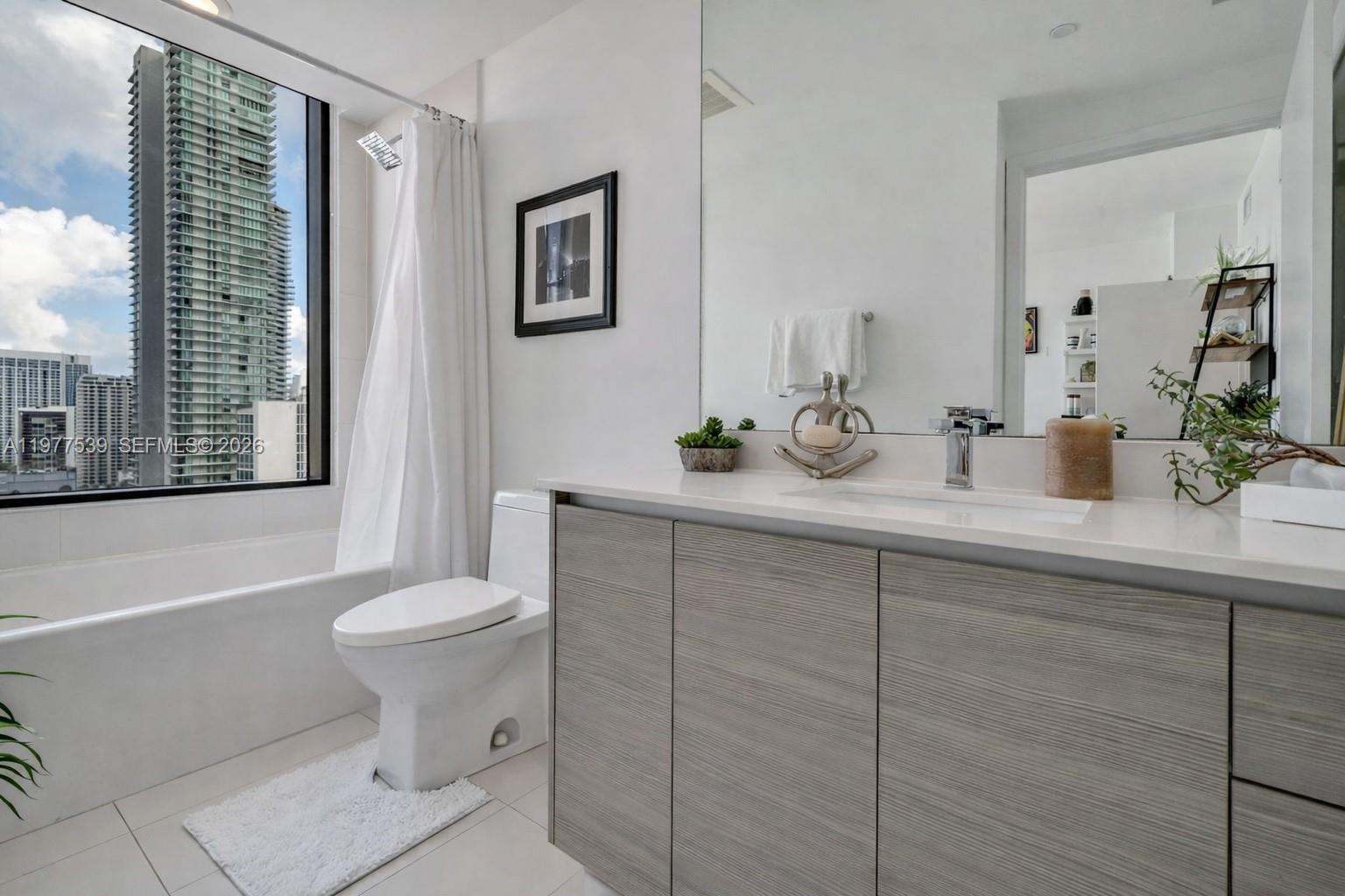 ICON BAY CONDO - Residential Lease