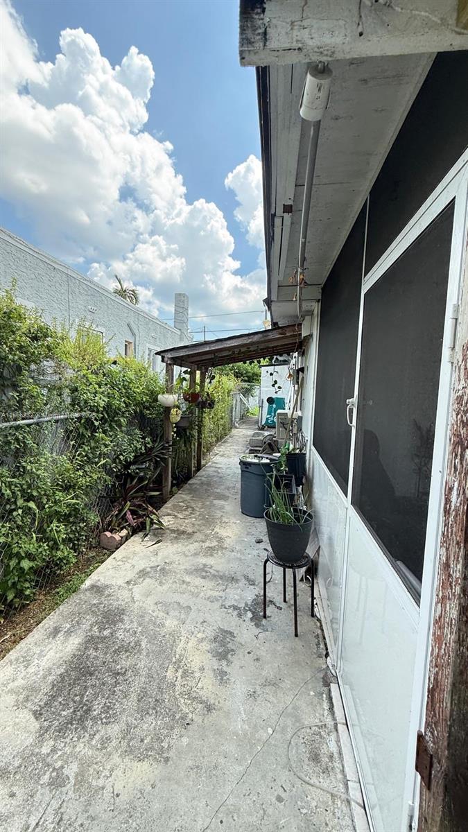 2610 NW 19th Ave
