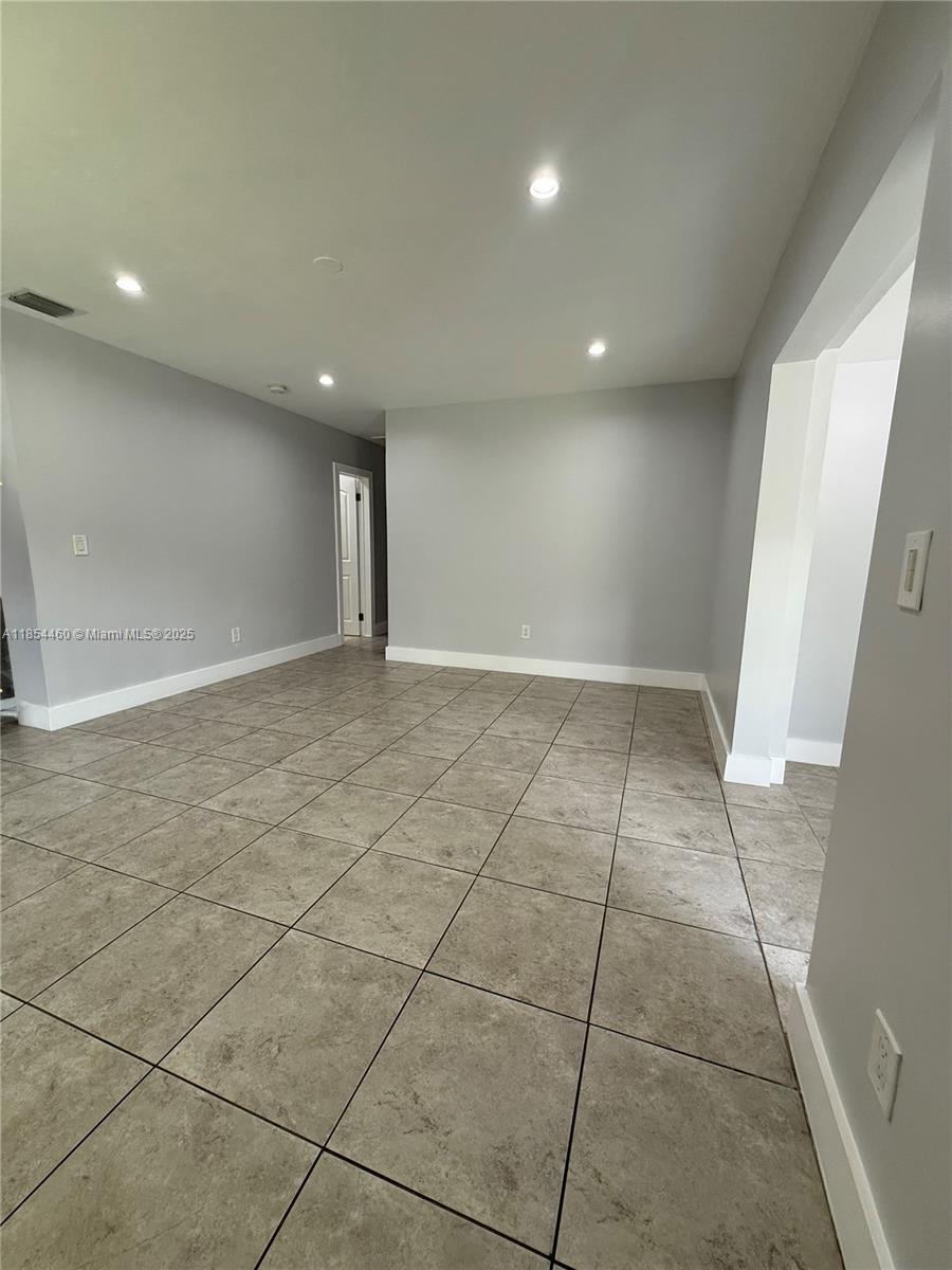 12235 NE 12th Pl