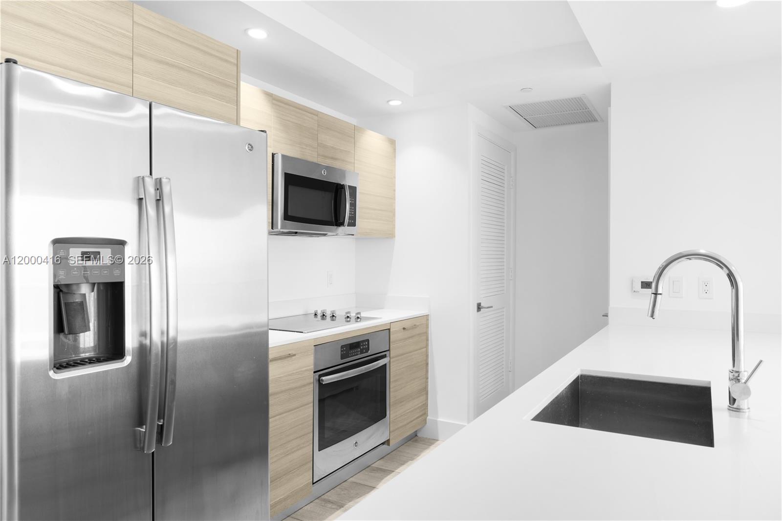 3401 MIDTOWN CONDO - Residential