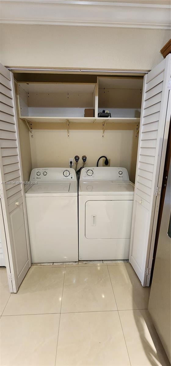 VILLA RUSTICA I CONDO - Residential Lease