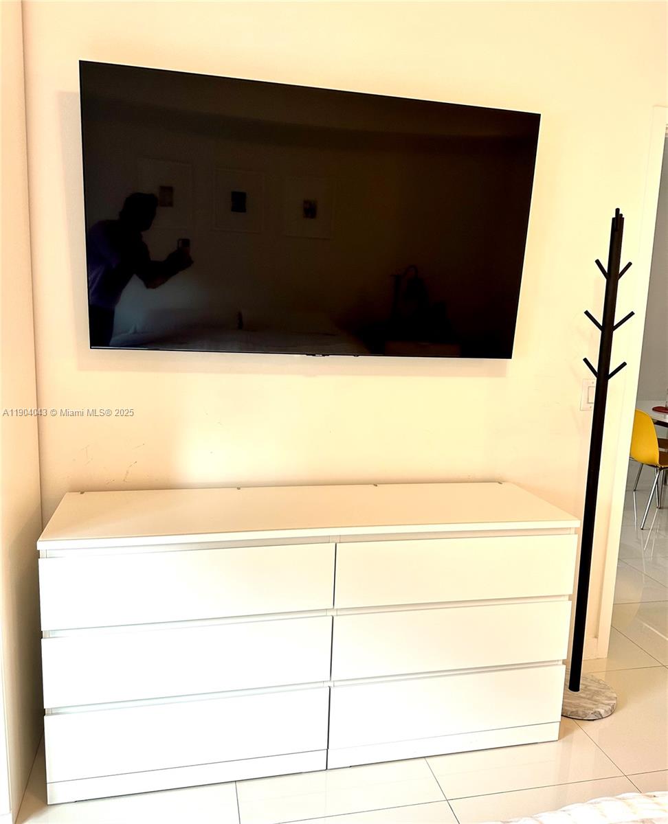 GRAND BAY COMMONS SOUTH - Residential Lease