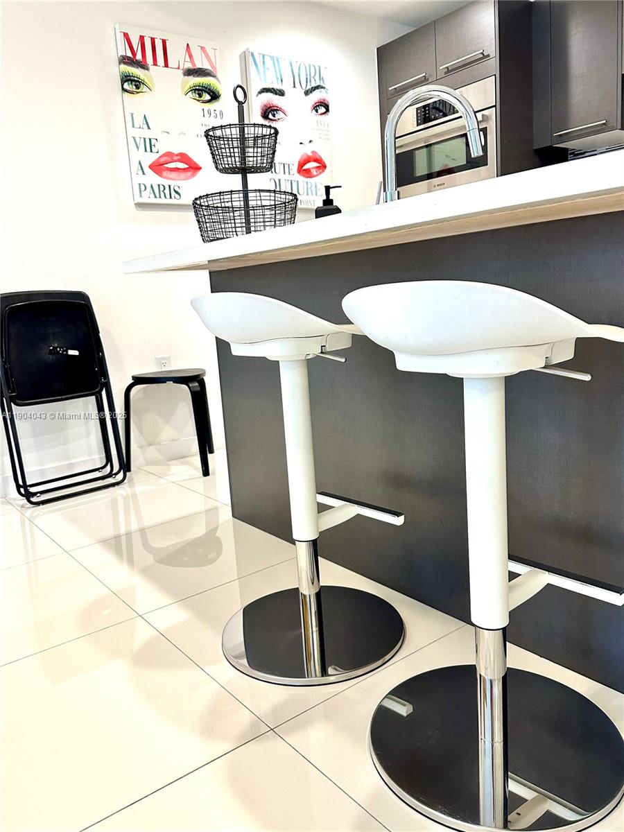 GRAND BAY COMMONS SOUTH - Residential Lease