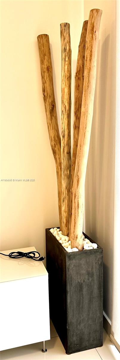 GRAND BAY COMMONS SOUTH - Residential Lease