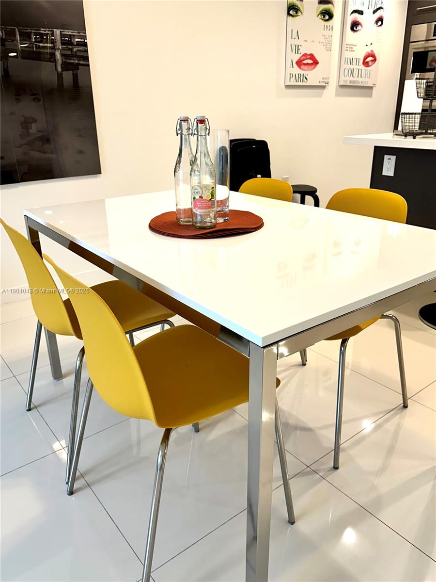 GRAND BAY COMMONS SOUTH - Residential Lease