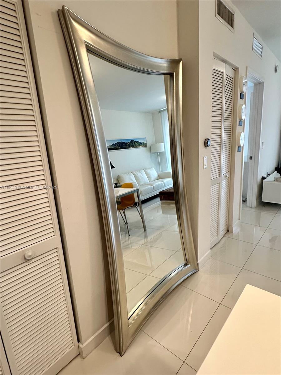 GRAND BAY COMMONS SOUTH - Residential Lease