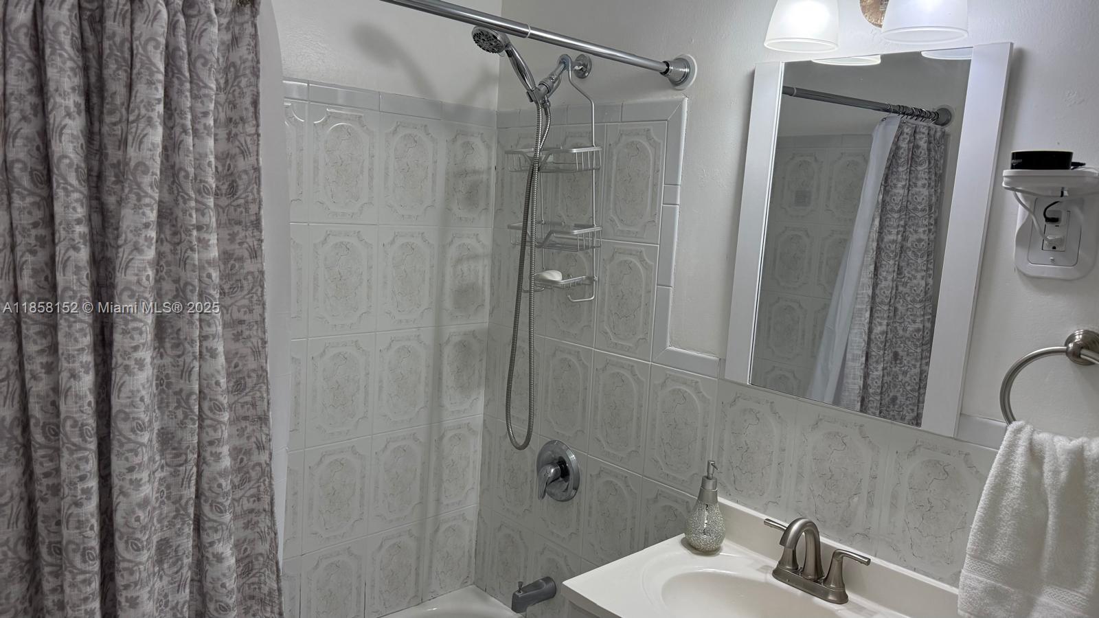 CORAL GATE SEC D - Residential