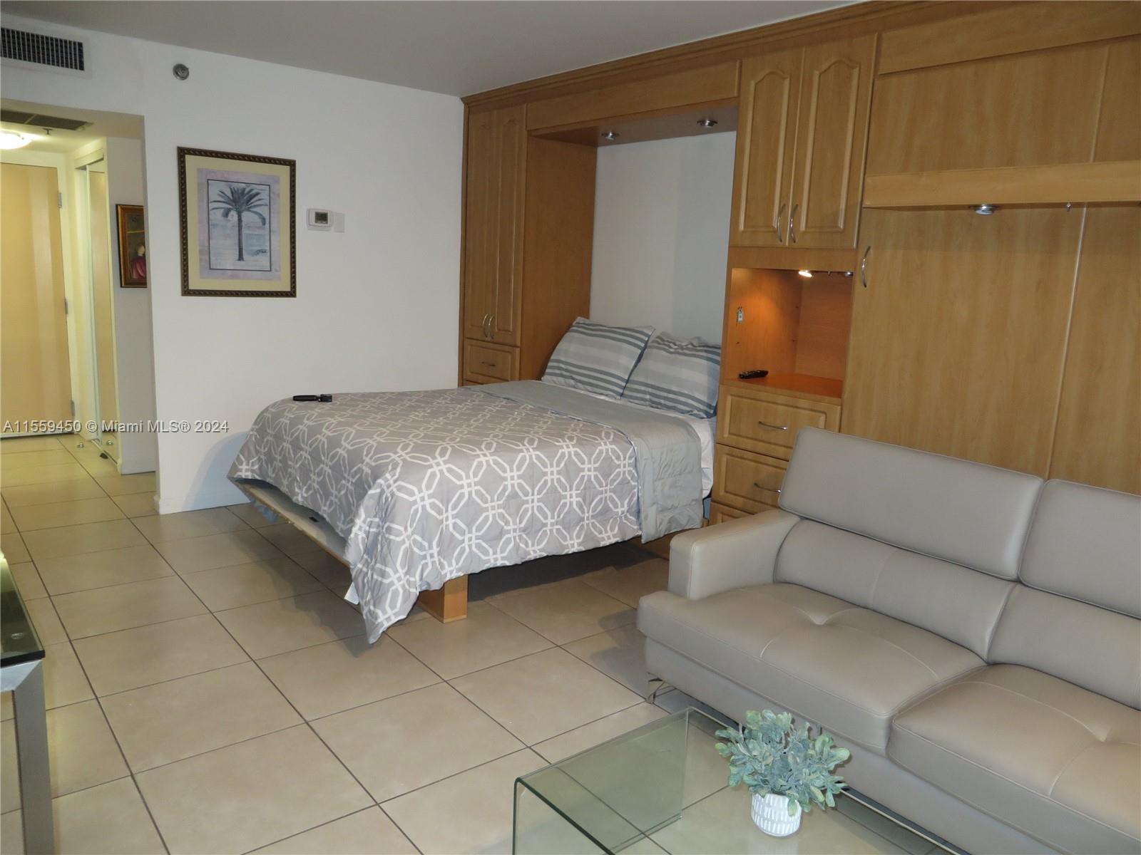THE AVENTURA BEACH CLUB C - Residential Lease