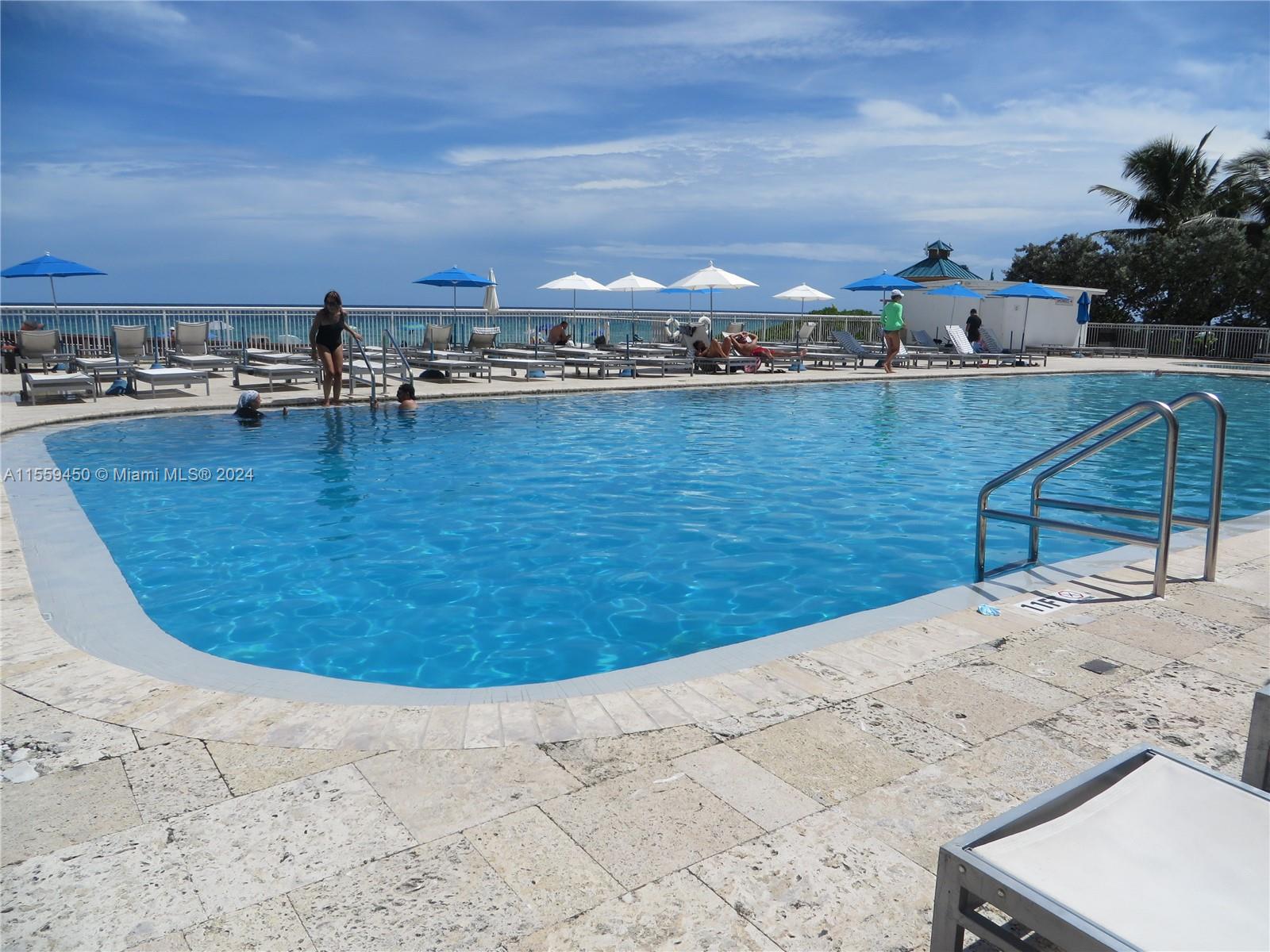 THE AVENTURA BEACH CLUB C - Residential Lease