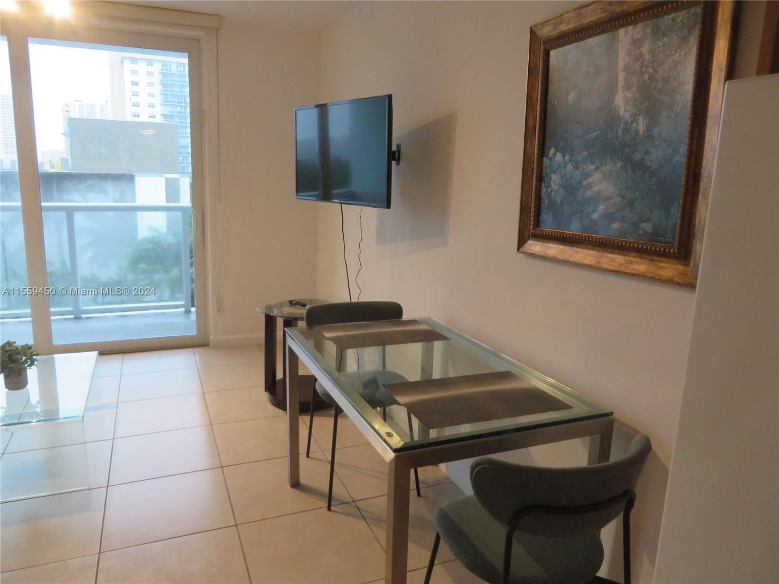 THE AVENTURA BEACH CLUB C - Residential Lease