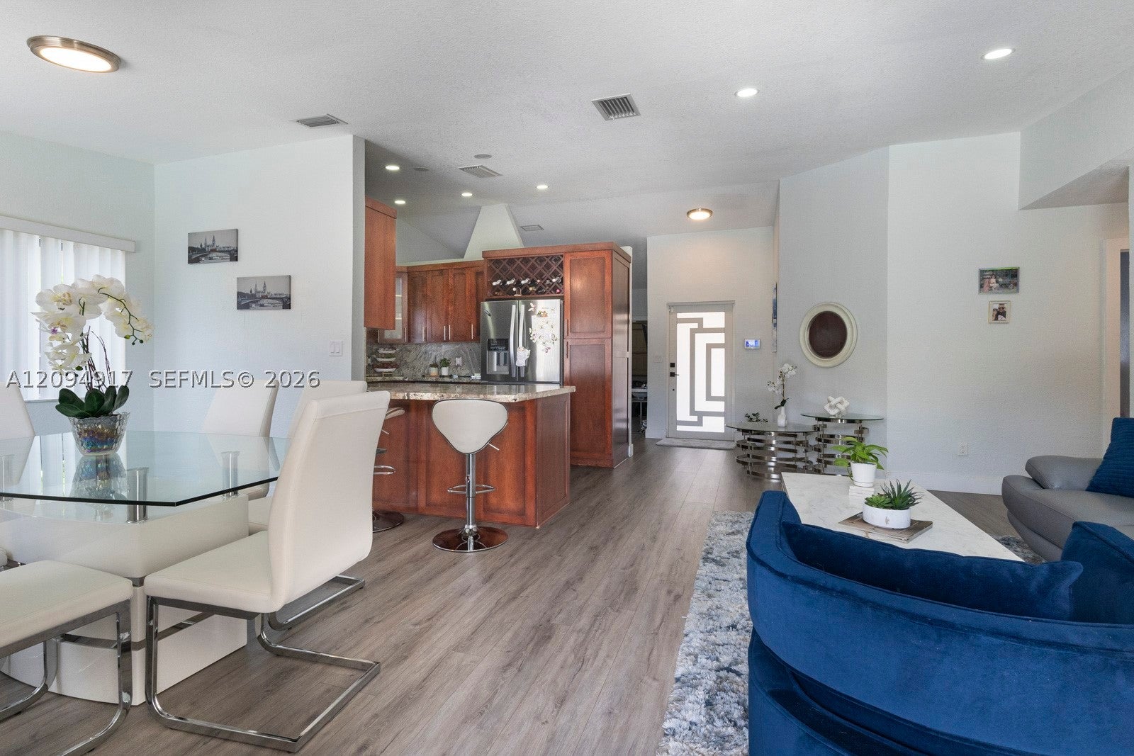 8520 SW 207th Ter, Cutler Bay, FL, 33189/$580,000 4 8520 SW 207th Ter