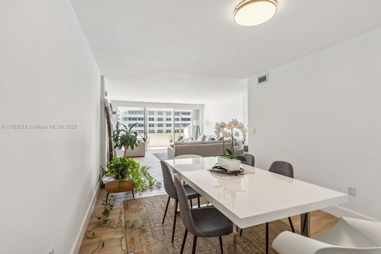 177 Ocean Lane Dr 1013
