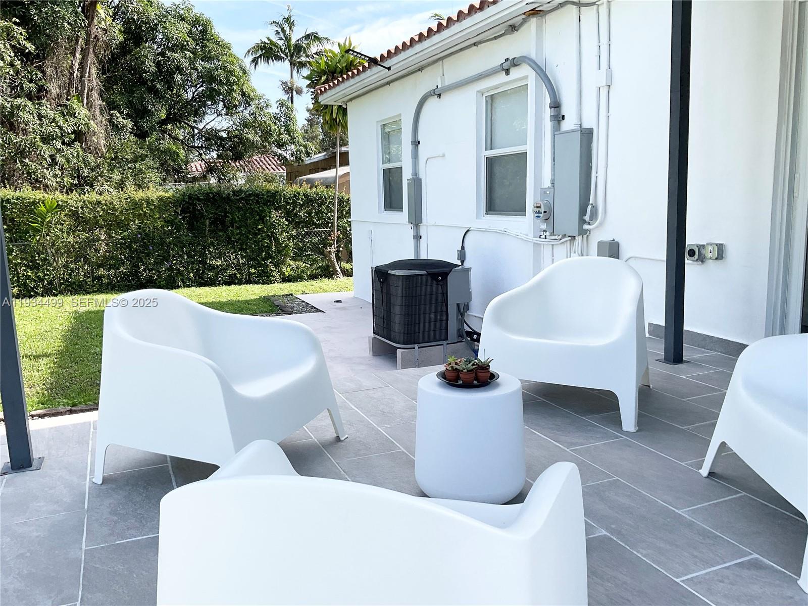 BISCAYNE GDNS SEC E PART - Residential