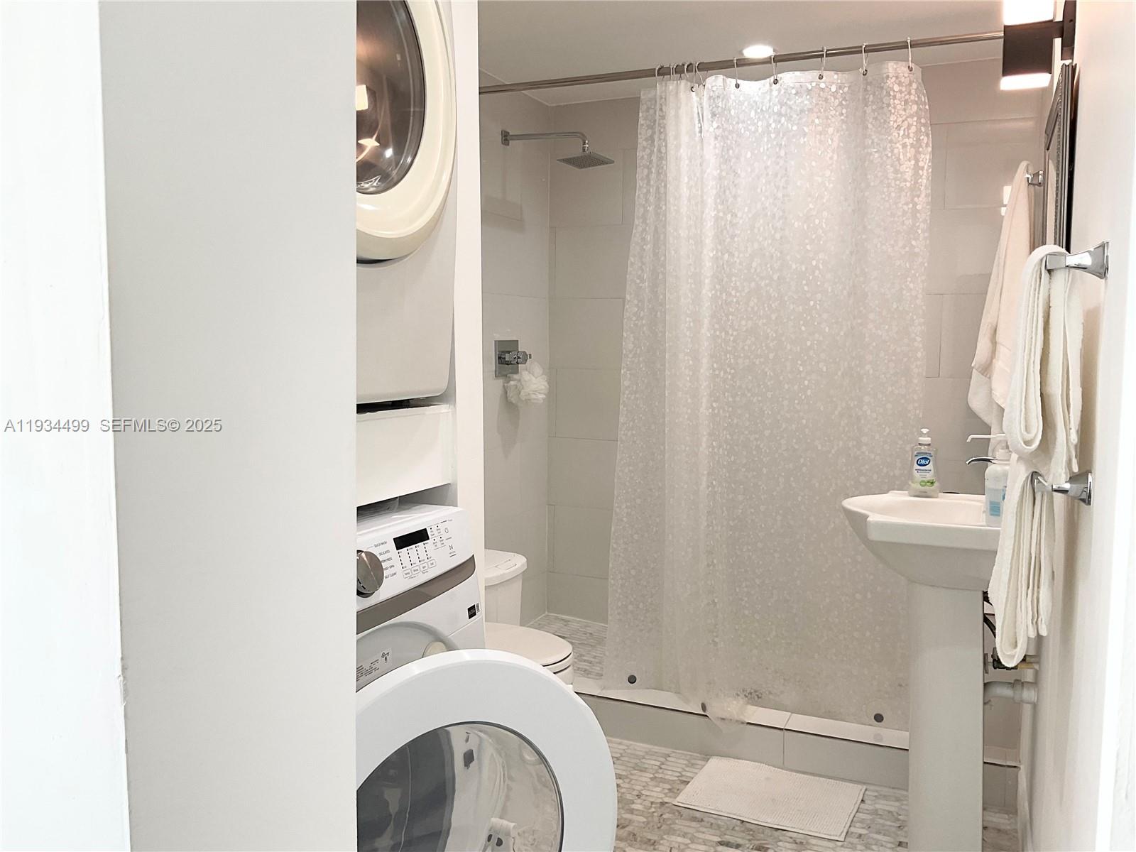 BISCAYNE GDNS SEC E PART - Residential