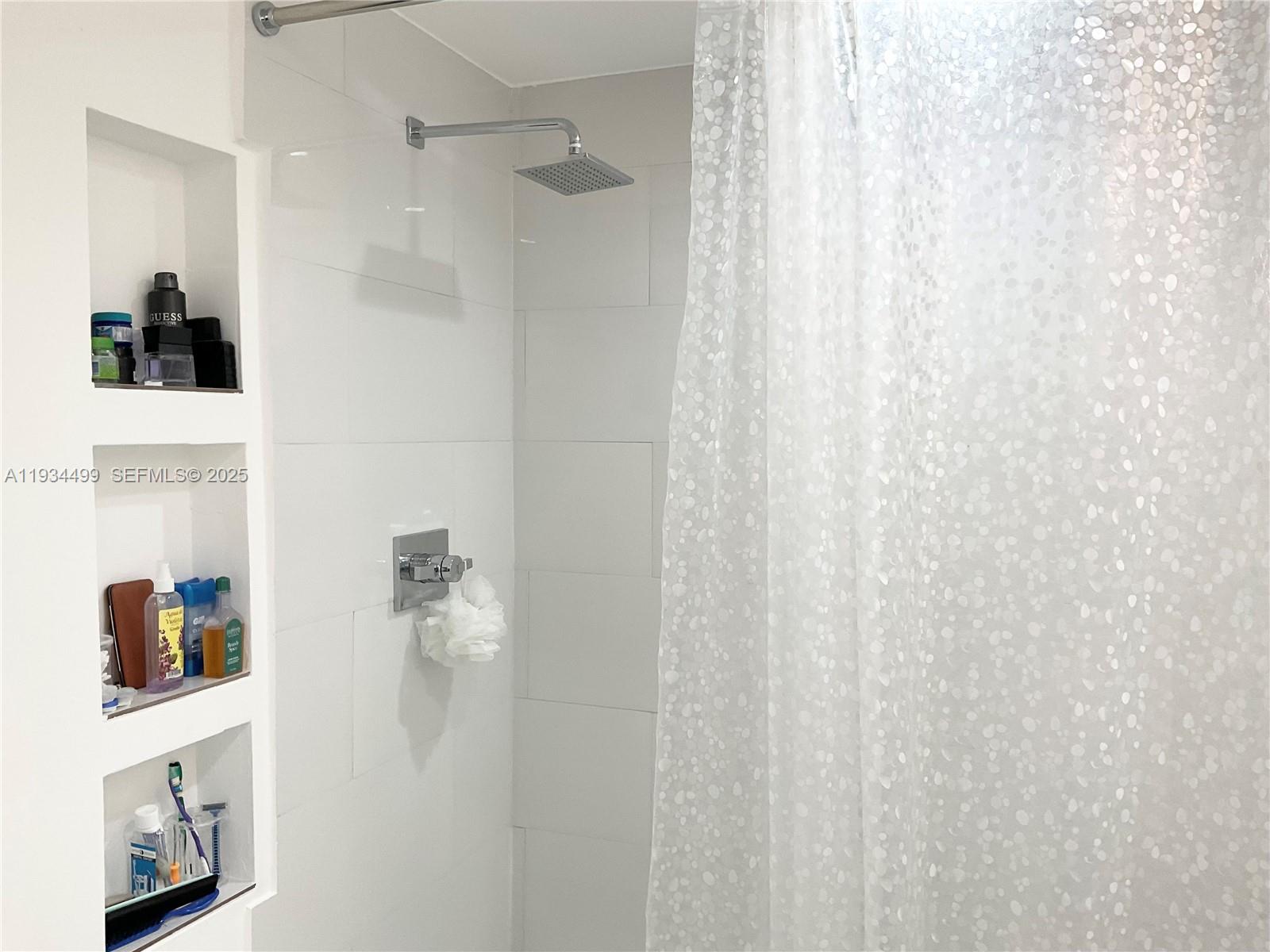 BISCAYNE GDNS SEC E PART - Residential