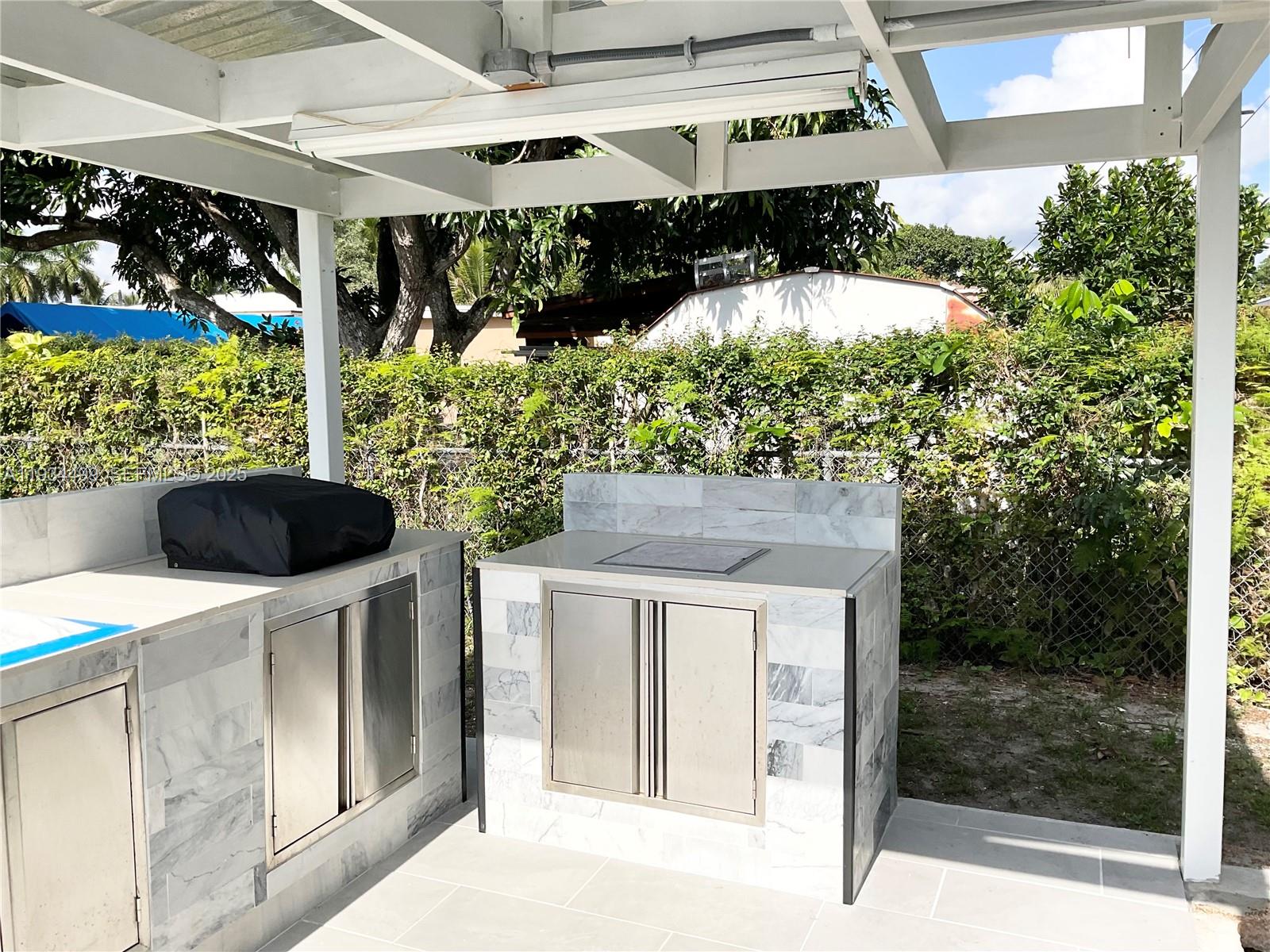 BISCAYNE GDNS SEC E PART - Residential