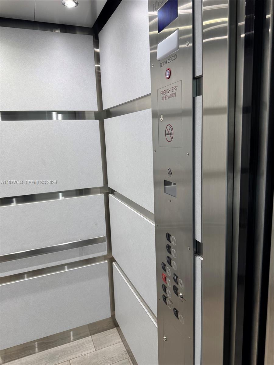 SANDS POINT CONDOMINIUM 4 - Residential