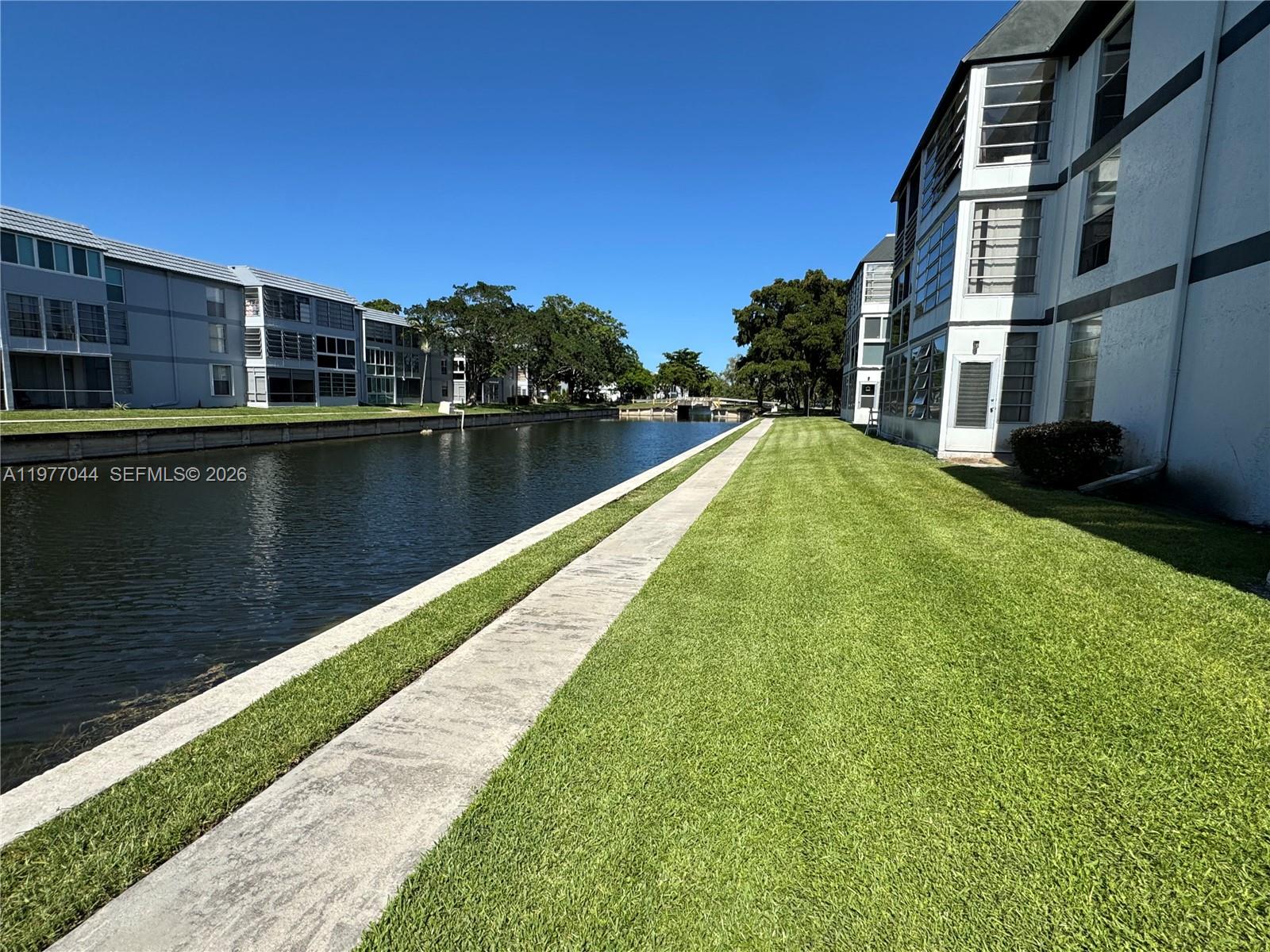 SANDS POINT CONDOMINIUM 4 - Residential