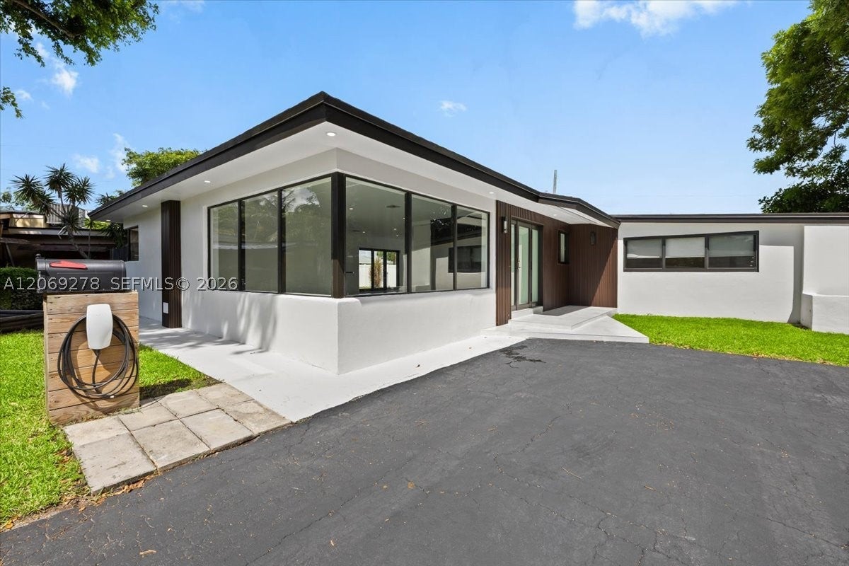 406 Lawn Acres Ct