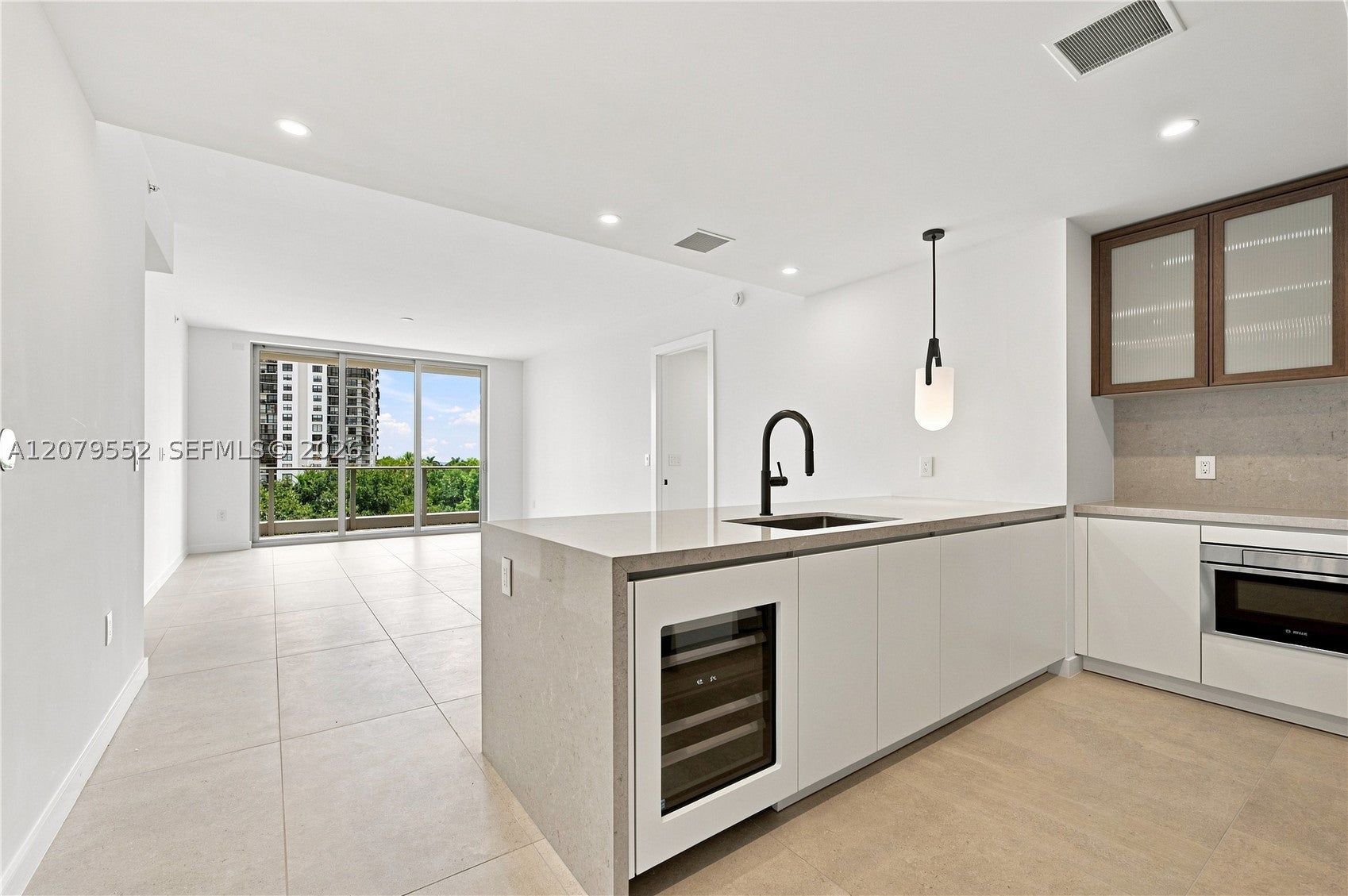2200 Brickell Ave 413