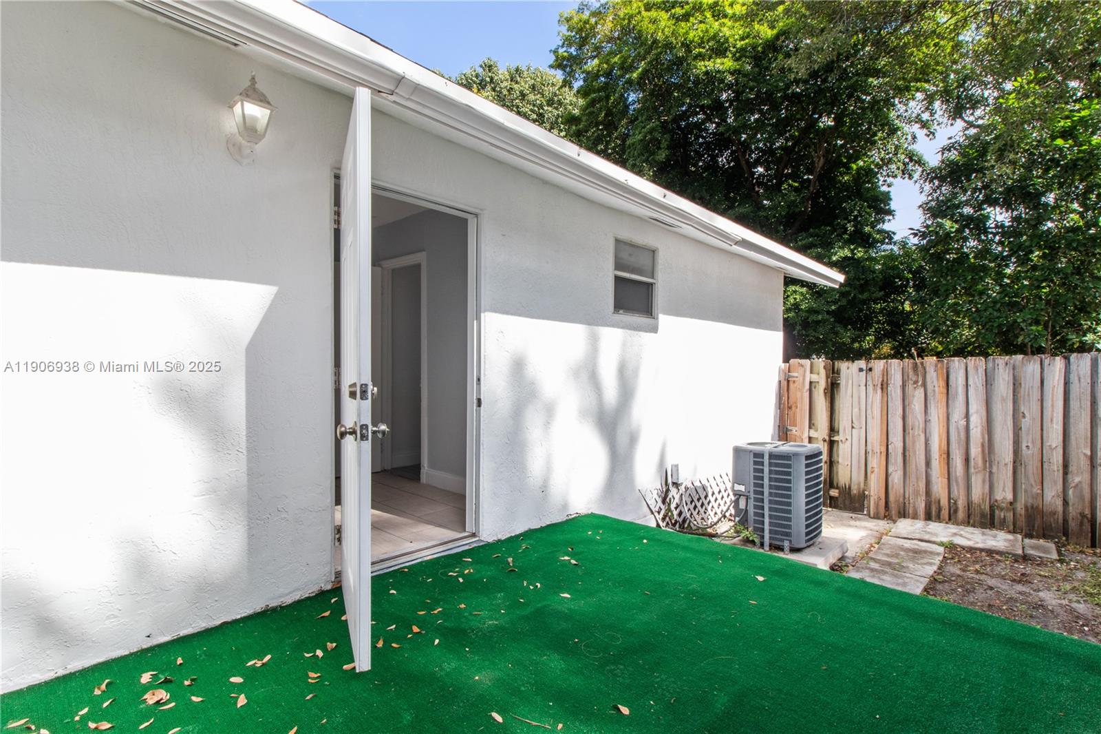 BUENA VISTA GARDENS - Residential