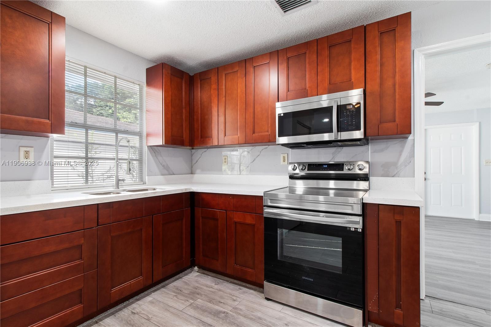 BUENA VISTA GARDENS - Residential