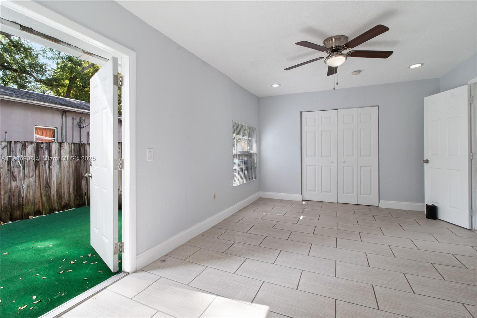 BUENA VISTA GARDENS - Residential