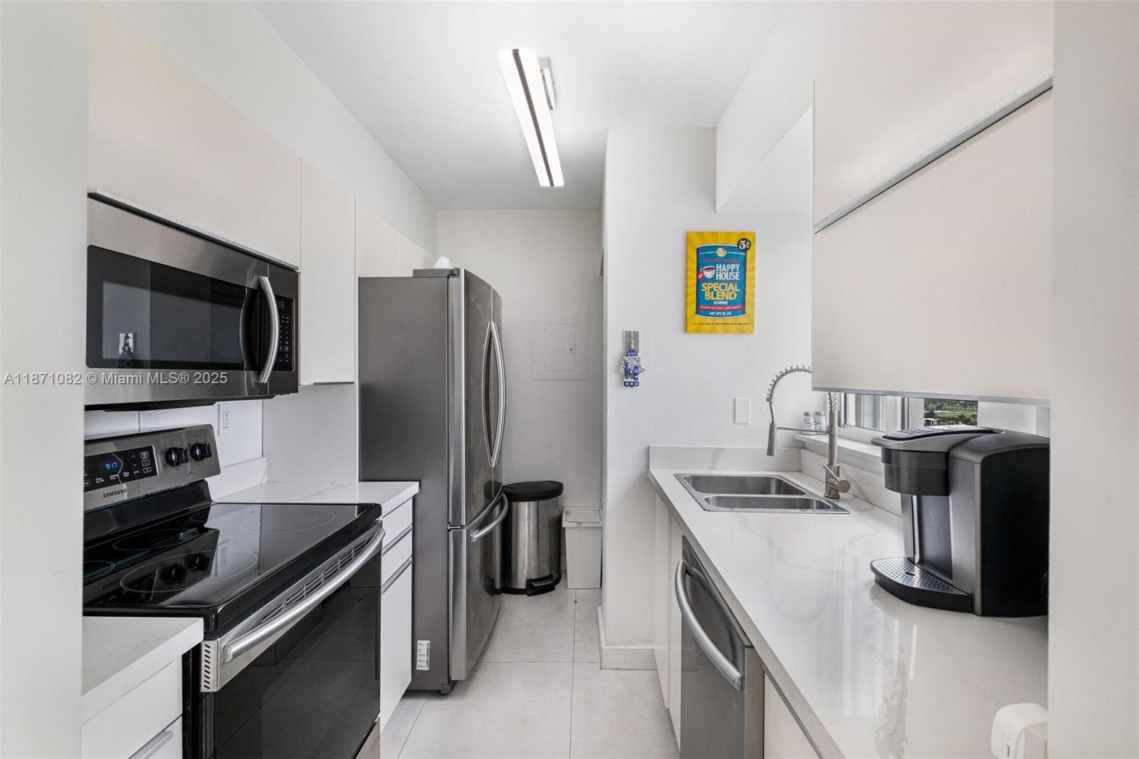 THE GRANDVIEW CONDO - Residential