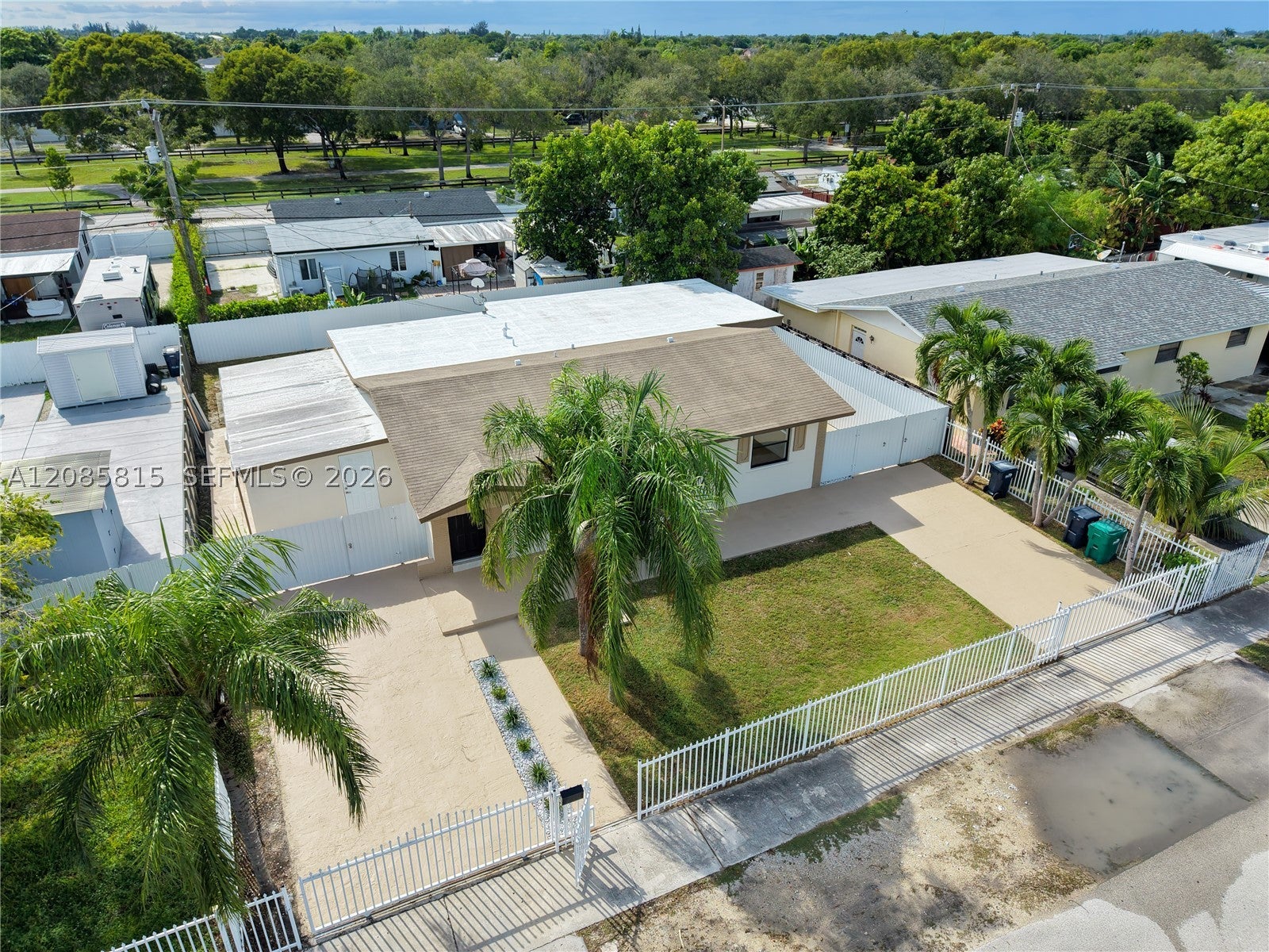 View photos, virtual tours, details... 19720 SW 116th Ave