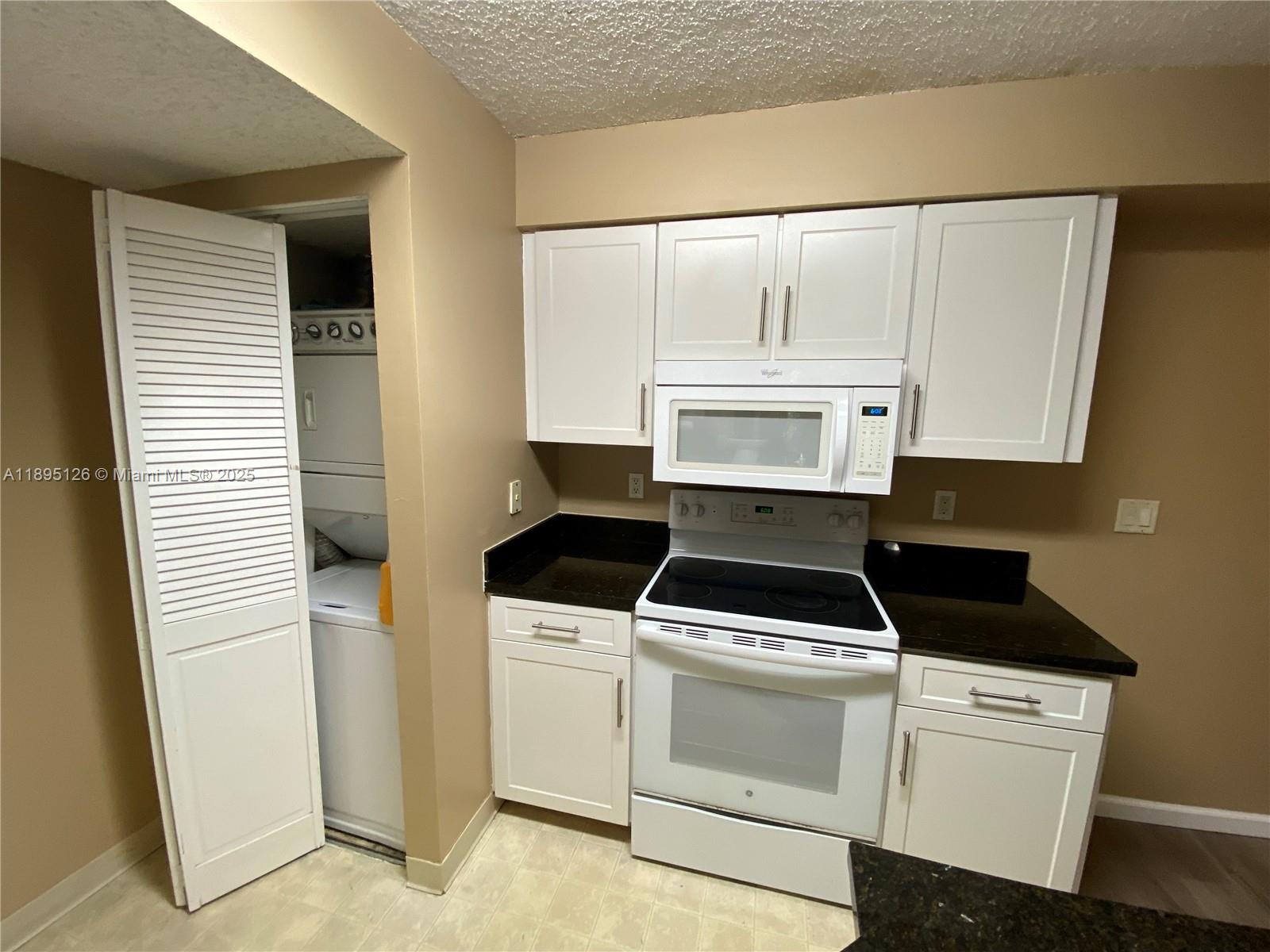 SUMMERBREEZE CONDO - Residential Lease