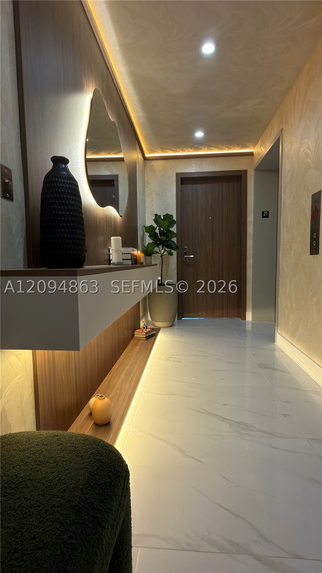 700 NE 24th Street 2106