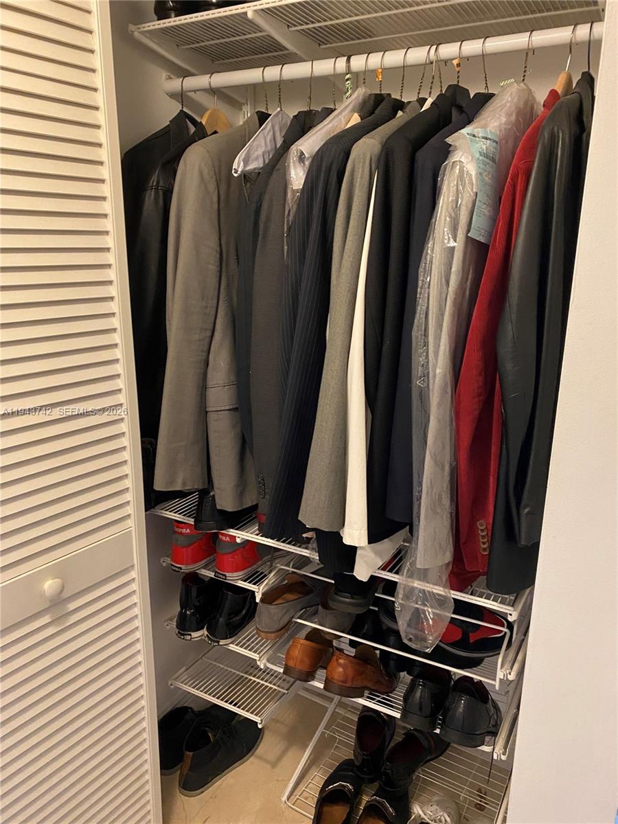 THE COLLINS CONDO - Residential