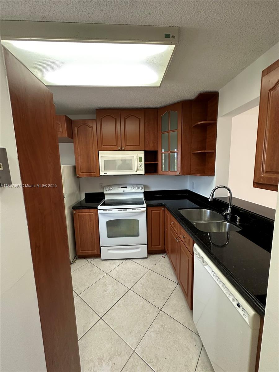 8740 N Sherman Cir 406