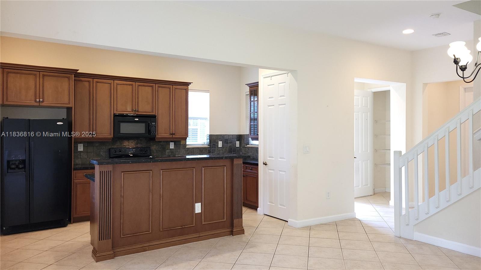 6033 NW 118th Dr 6033