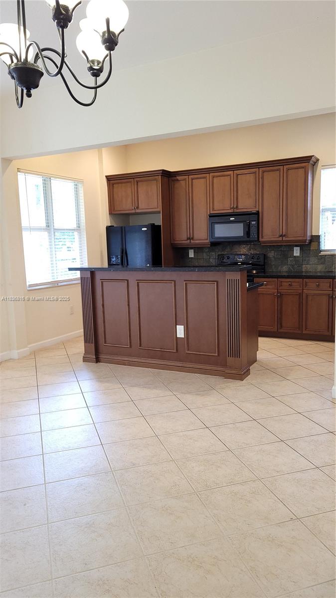 6033 NW 118th Dr 6033