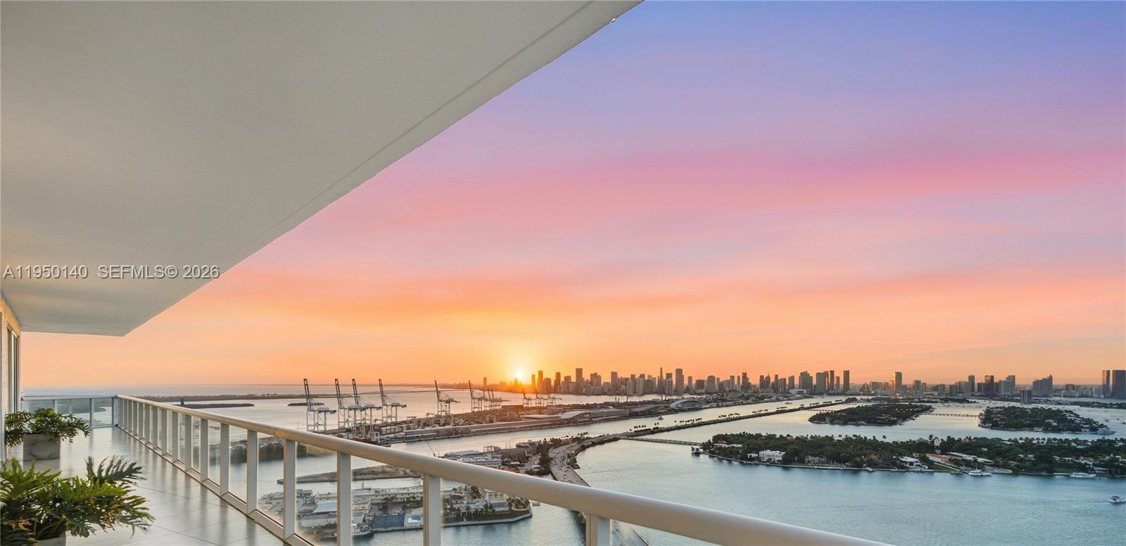 ICON CONDO - Residential