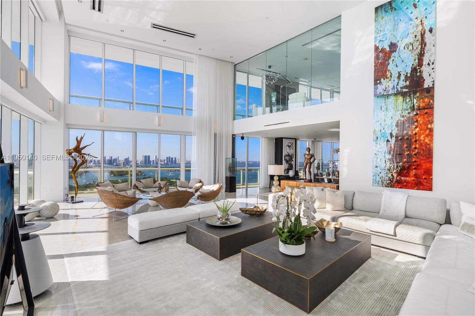 ICON CONDO - Residential