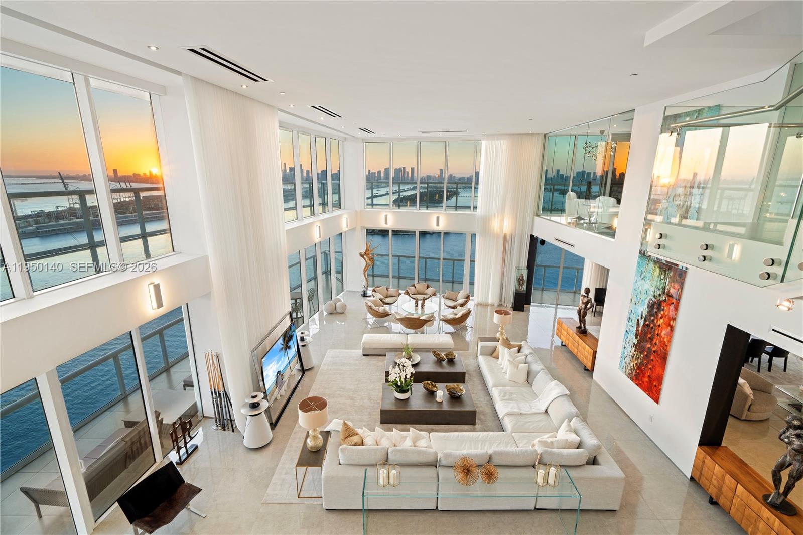 ICON CONDO - Residential