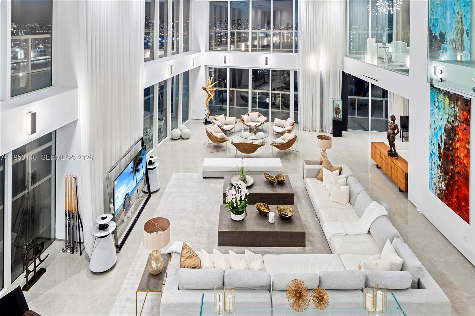 ICON CONDO - Residential