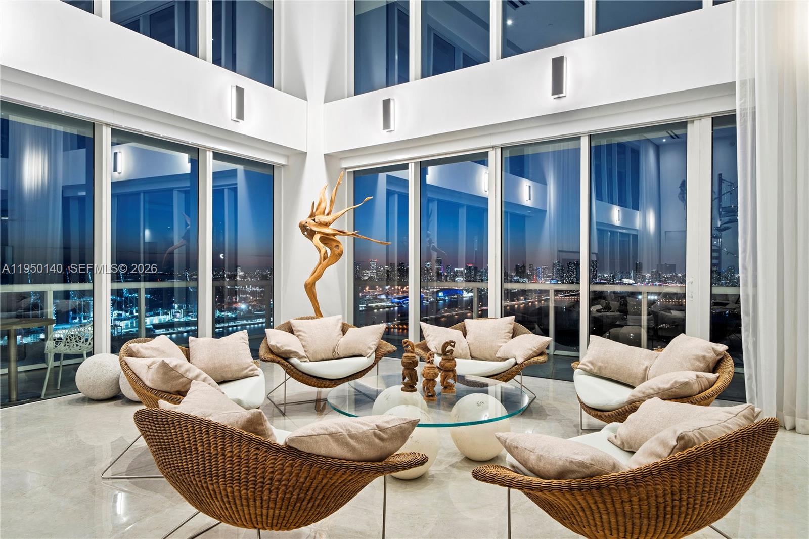 ICON CONDO - Residential