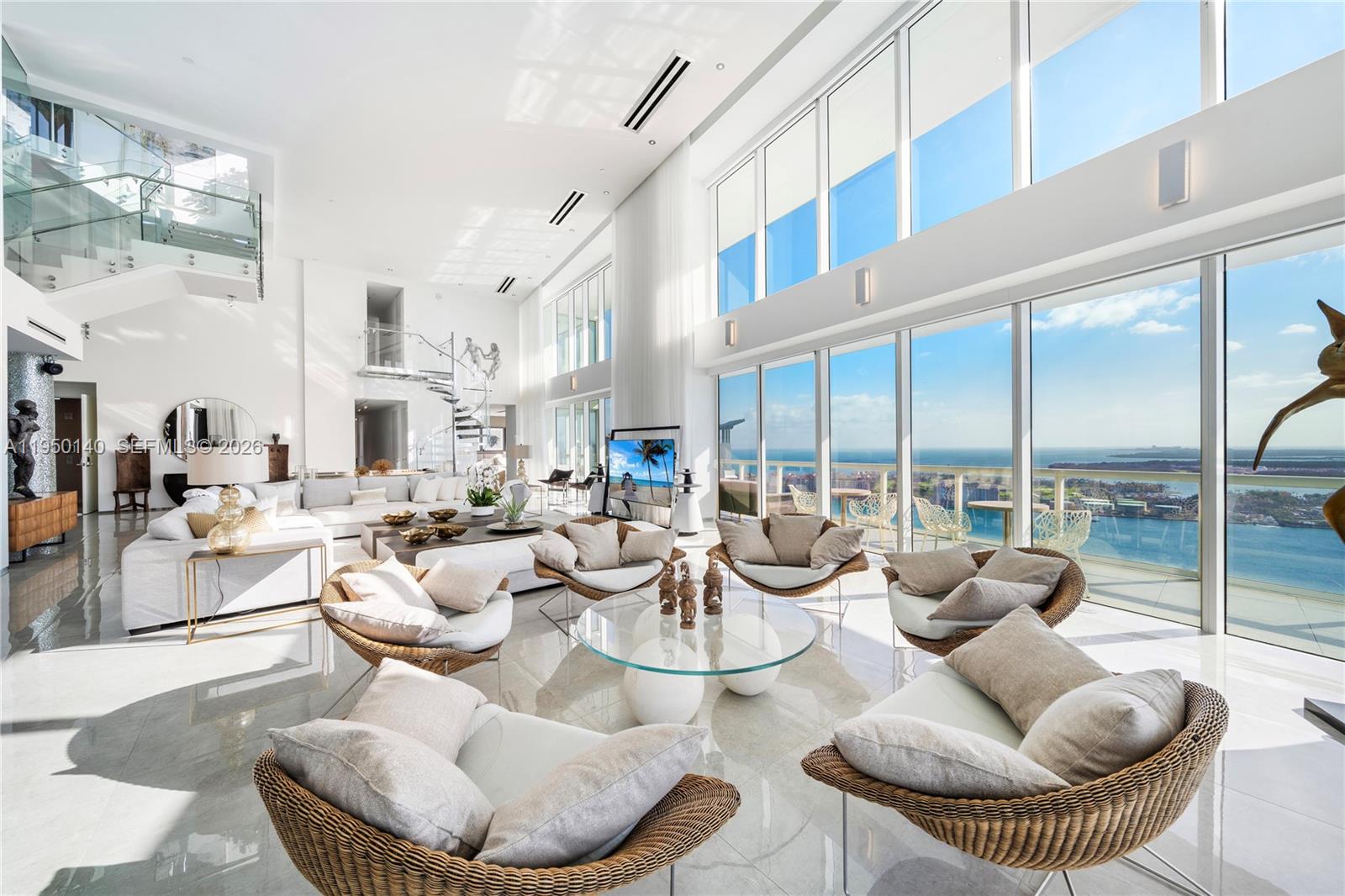 ICON CONDO - Residential