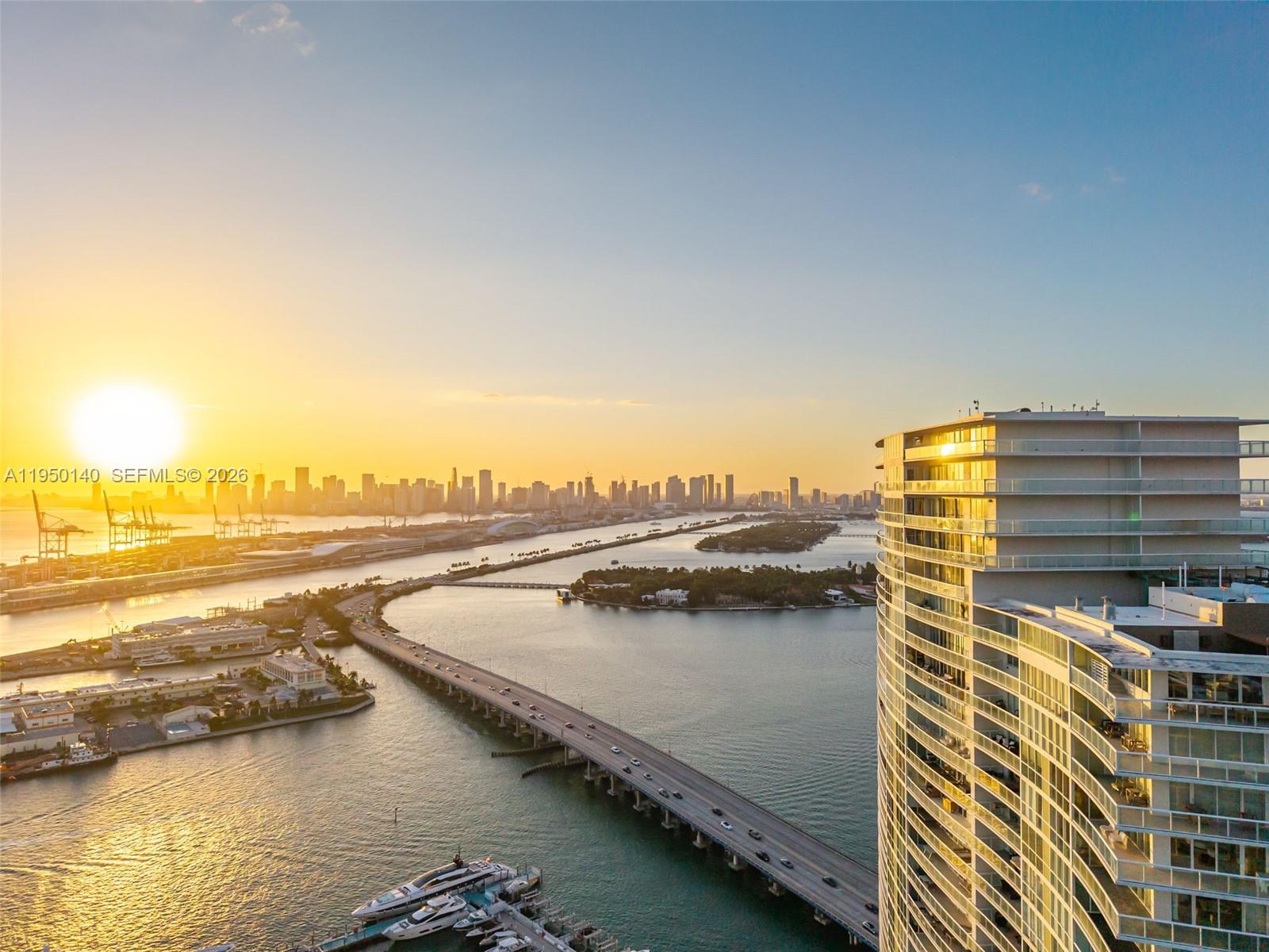 ICON CONDO - Residential