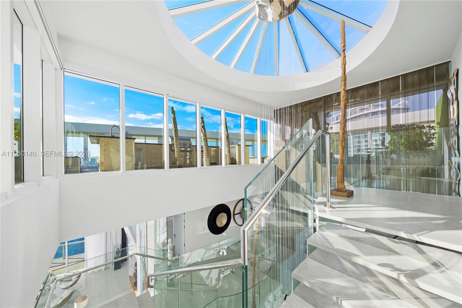 ICON CONDO - Residential