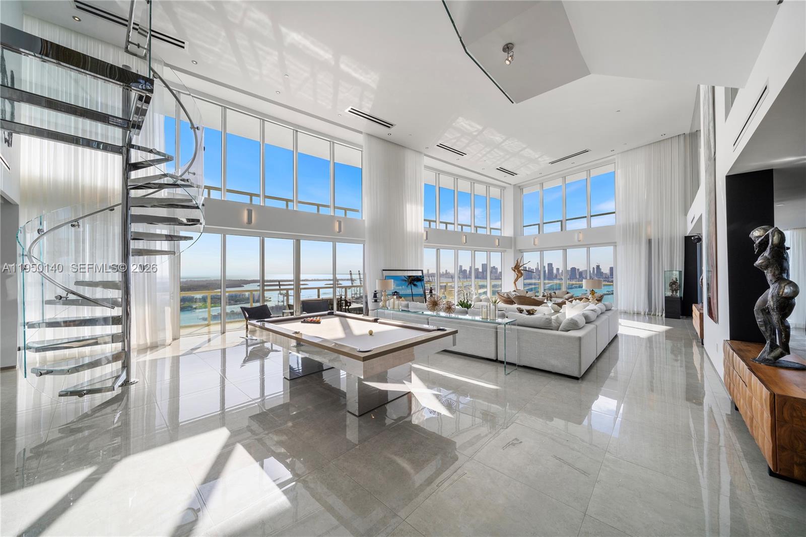 ICON CONDO - Residential