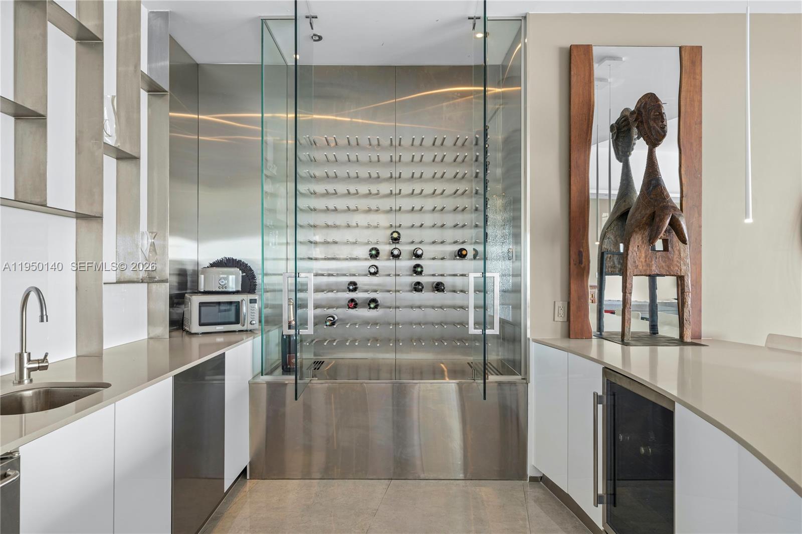 ICON CONDO - Residential