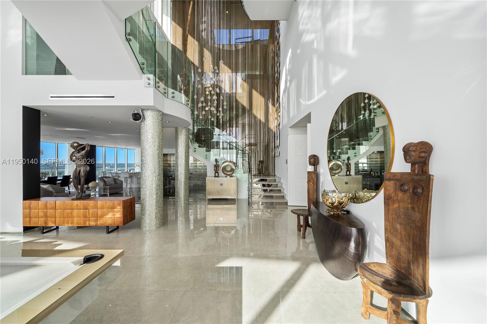 ICON CONDO - Residential